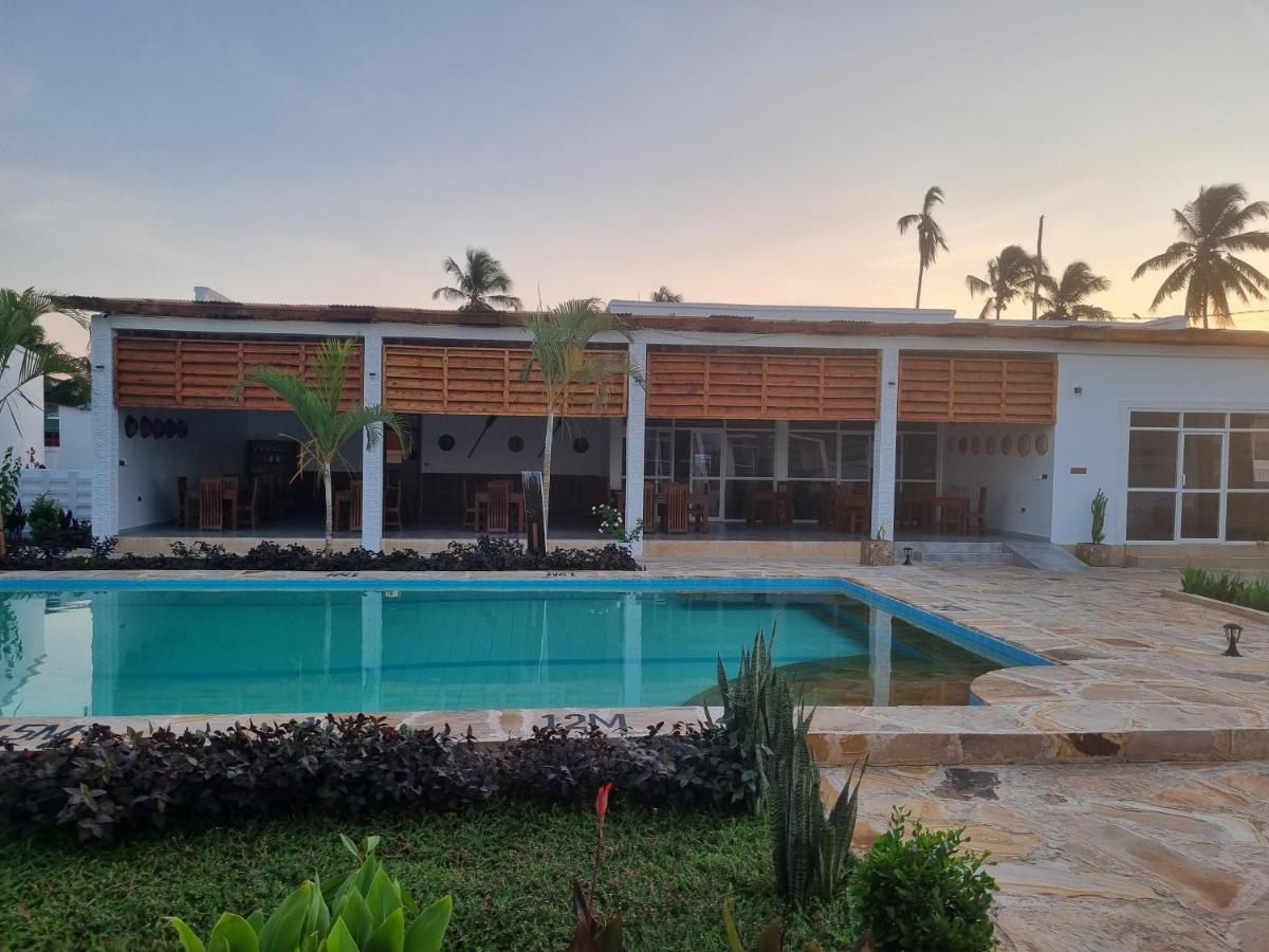Mafia Dream Hotel Kilindoni Exterior photo