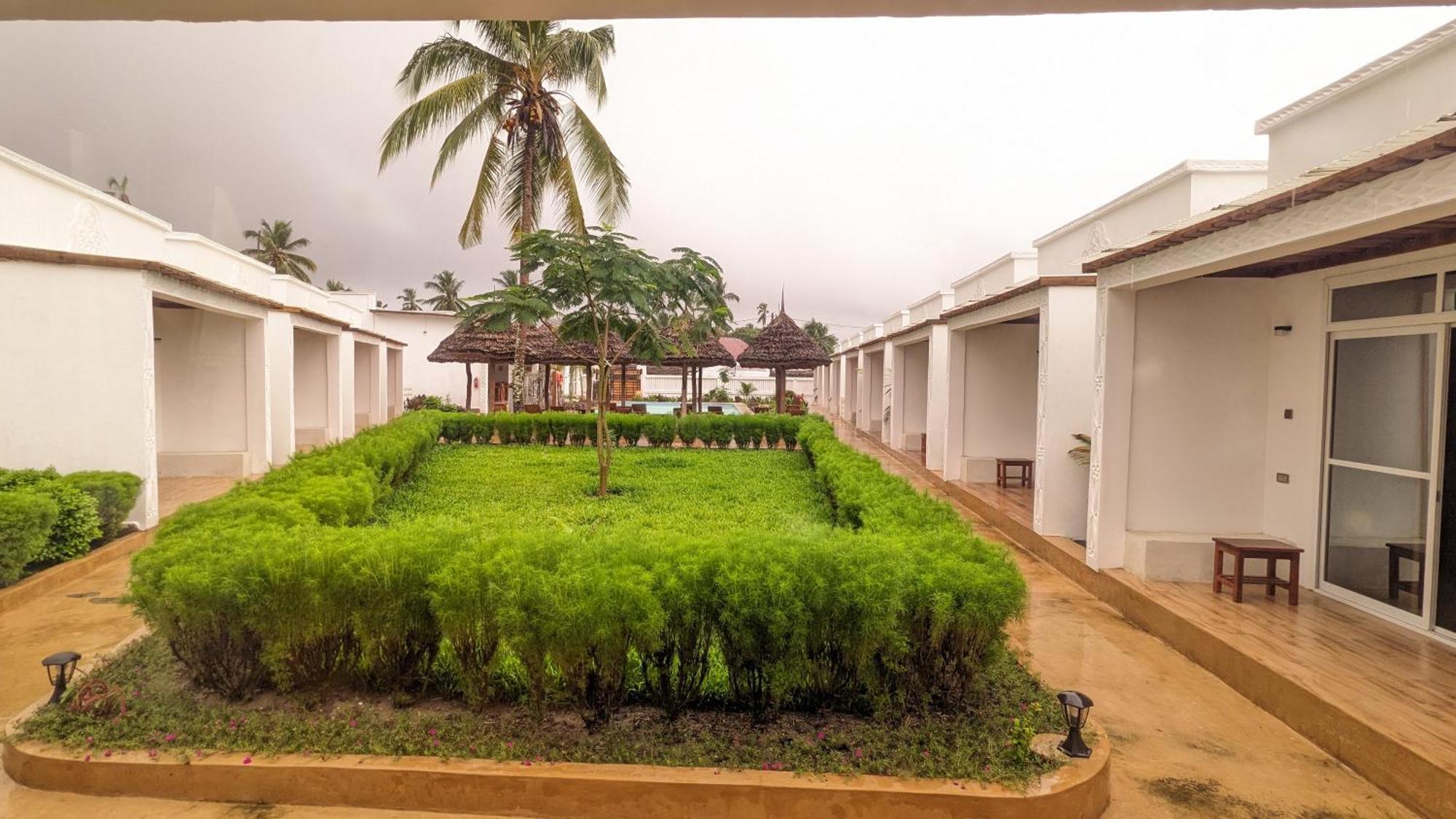 Mafia Dream Hotel Kilindoni Exterior photo